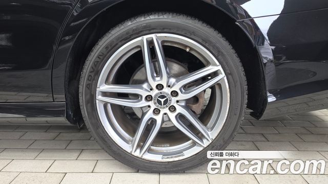 Mercedes-Benz E-Class (W213) E300 4MATIC AMG Line 2020 — фото 27