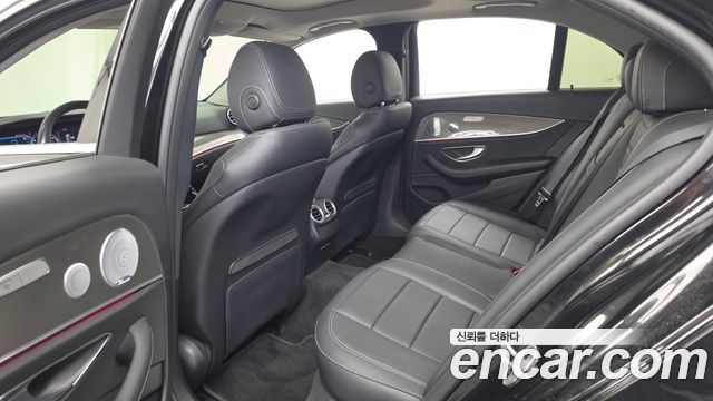 Mercedes-Benz E-Class (W213) E300 4MATIC AMG Line 2020 — фото 32