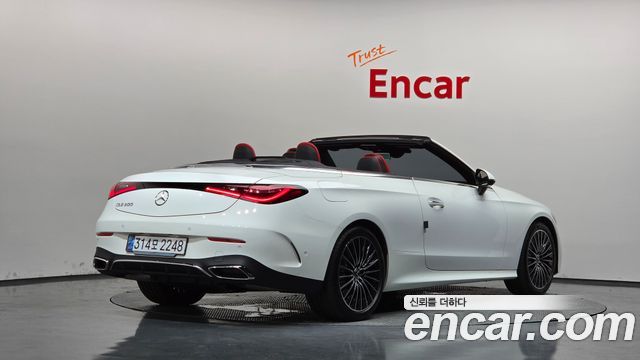 Mercedes-Benz CLE-Class (C236) CLE200 Cabriolet 2024 — фото 2