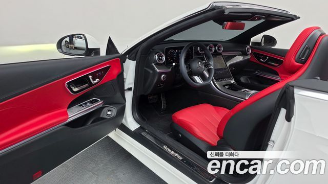 Mercedes-Benz CLE-Class (C236) CLE200 Cabriolet 2024 — фото 10