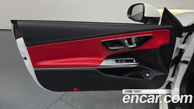 Mercedes-Benz CLE-Class (C236) CLE200 Cabriolet 2024 — фото 30