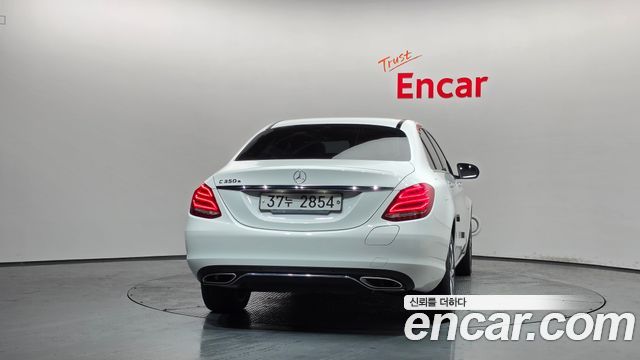 Mercedes-Benz C-Class (W205) C350e 2018 — фото 4