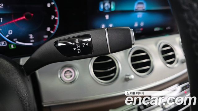 Mercedes-Benz E-Class (W213) E250 Avantgarde 2021 — фото 9