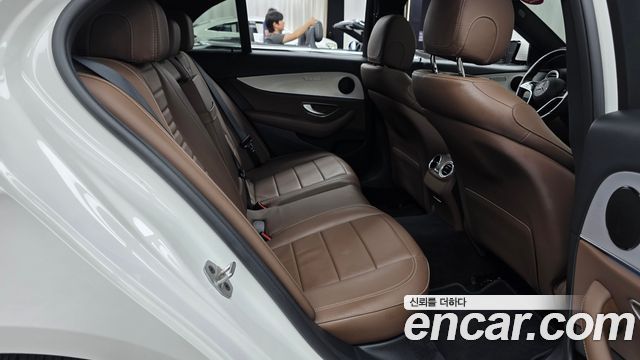 Mercedes-Benz E-Class (W213) E250 Avantgarde 2021 — фото 11