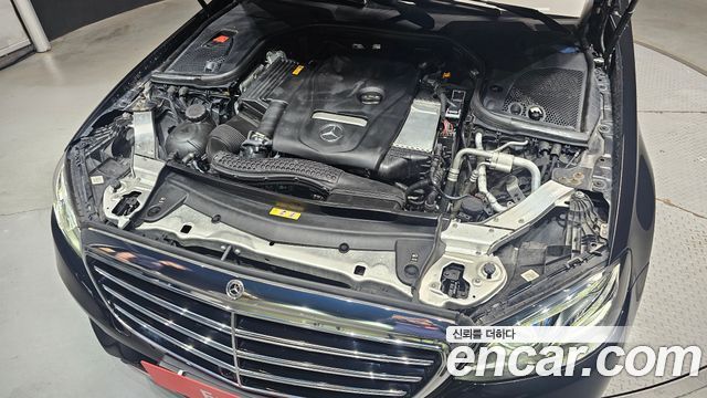 Mercedes-Benz E-Class (W213) E300 4MATIC Exclusive 2019 — фото 6