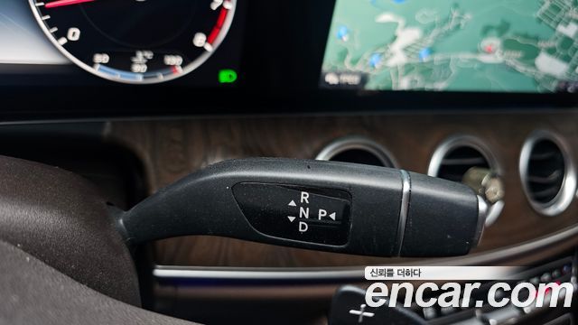 Mercedes-Benz E-Class (W213) E300 4MATIC Exclusive 2019 — фото 9