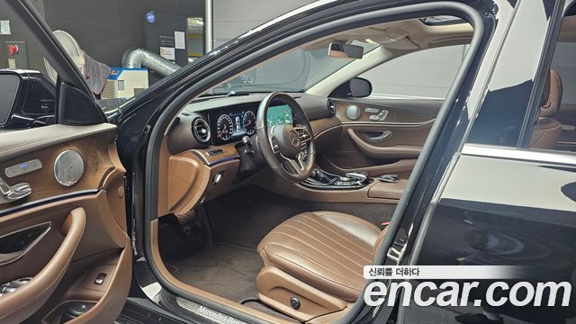 Mercedes-Benz E-Class (W213) E300 4MATIC Exclusive 2019 — фото 10