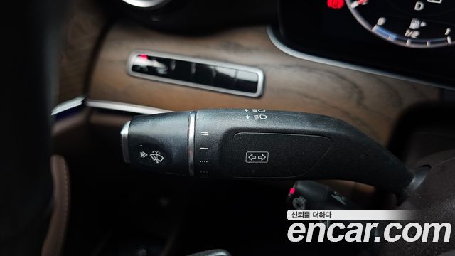 Mercedes-Benz E-Class (W213) E300 4MATIC Exclusive 2019 — фото 20