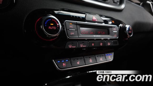 Kia Sorento Diesel 2.2 2WD Marster 2020 — фото 17