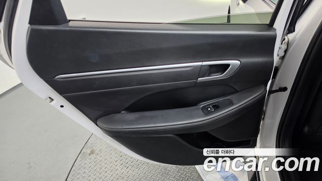 Hyundai Sonata The Edge (DN8) 2.0 LPG(Rent) Business 1 2024 — фото 25