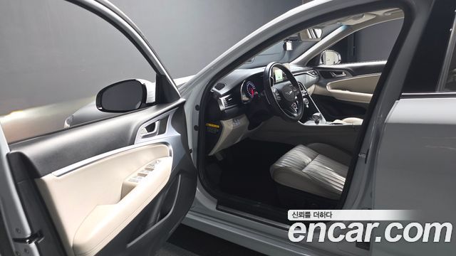 Genesis G70 2.0T Elite 2019 — фото 10