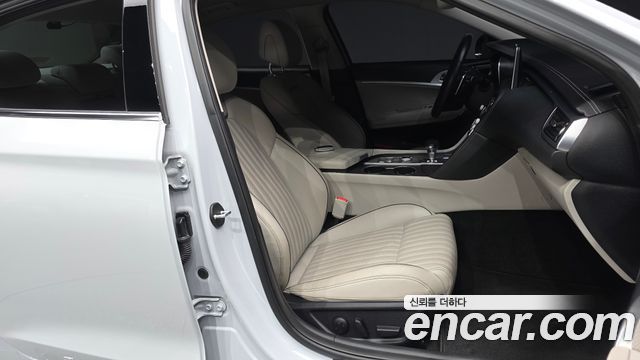 Genesis G70 2.0T Elite 2019 — фото 15