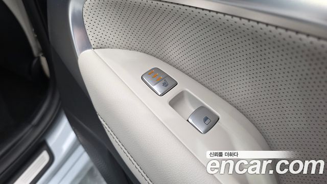 Genesis G70 2.0T Elite 2019 — фото 22