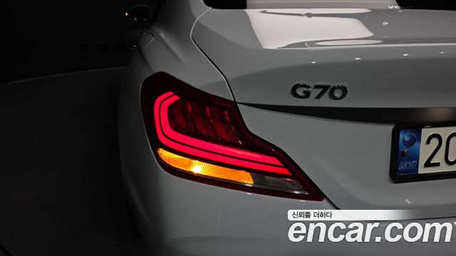 Genesis G70 2.0T Elite 2019 — фото 29