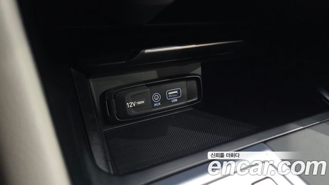 Genesis G70 2.0T Elite 2019 — фото 32