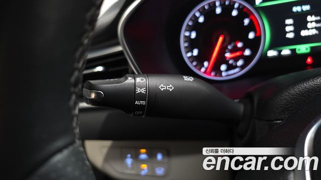 Genesis G70 2.0T Elite 2019 — фото 35