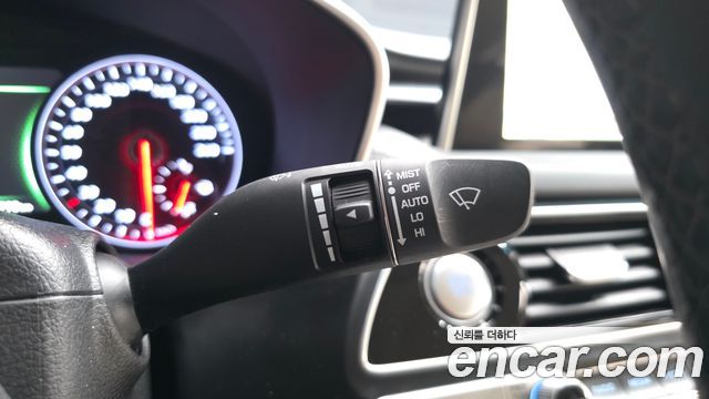 Genesis G70 2.0T Elite 2019 — фото 36