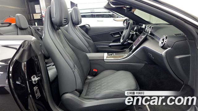 Mercedes-Benz CLE-Class (C236) CLE450 4MATIC Cabriolet 2024 — фото 9