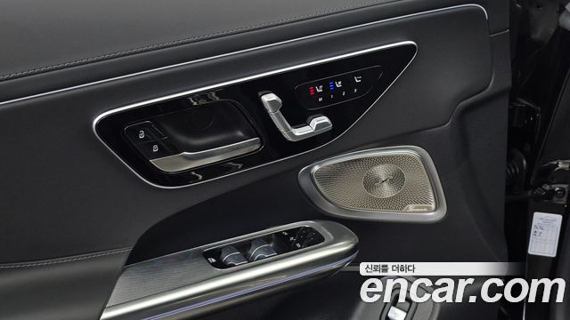 Mercedes-Benz CLE-Class (C236) CLE450 4MATIC Cabriolet 2024 — фото 21