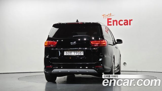 Kia Carnival 9-Seater Prstige 2019 — фото 4