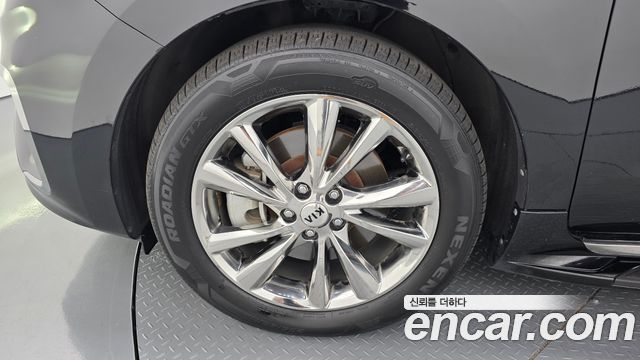 Kia Carnival 9-Seater Prstige 2019 — фото 5