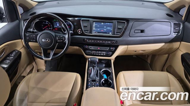 Kia Carnival 9-Seater Prstige 2019 — фото 7