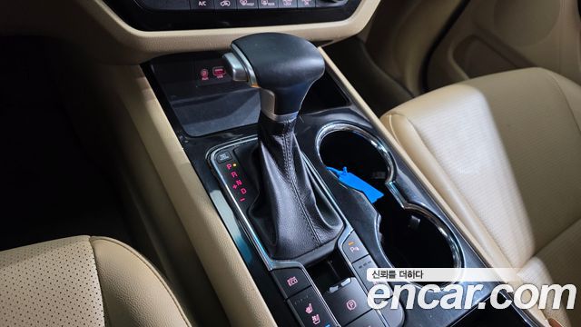 Kia Carnival 9-Seater Prstige 2019 — фото 9