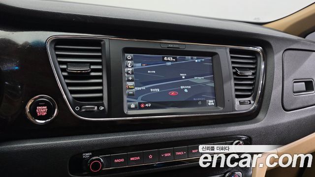 Kia Carnival 9-Seater Prstige 2019 — фото 14