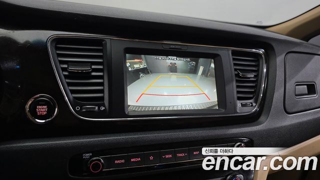 Kia Carnival 9-Seater Prstige 2019 — фото 15