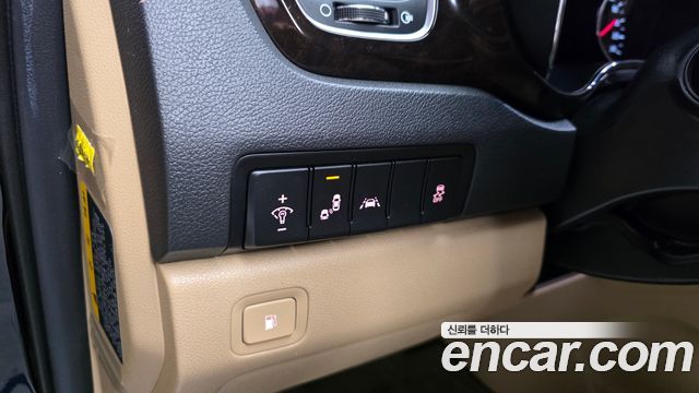 Kia Carnival 9-Seater Prstige 2019 — фото 17