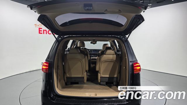 Kia Carnival 9-Seater Prstige 2019 — фото 20