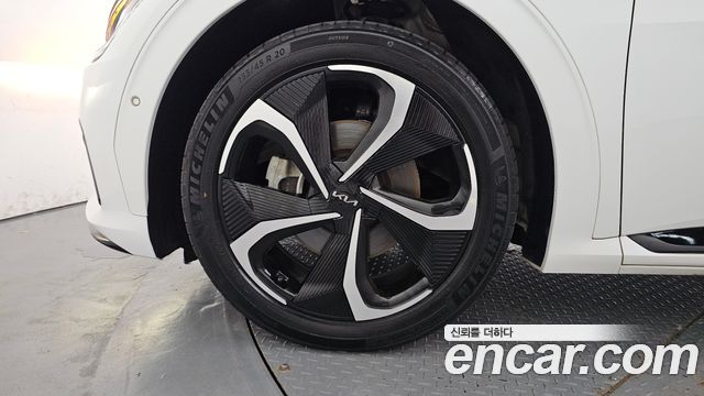 Kia EV6 Long Range GT Line 2022 — фото 5