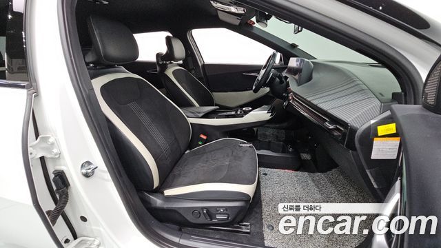 Kia EV6 Long Range GT Line 2022 — фото 12