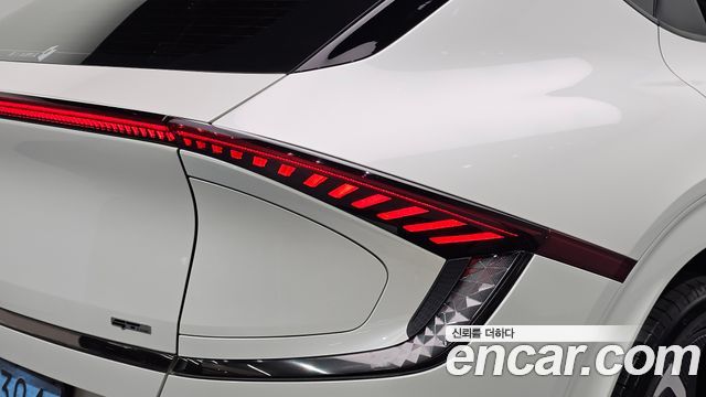 Kia EV6 Long Range GT Line 2022 — фото 23