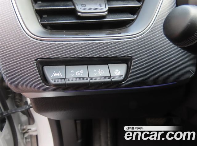 Renault Korea XM3 1.3 TCe RE Signature 2022 — фото 17