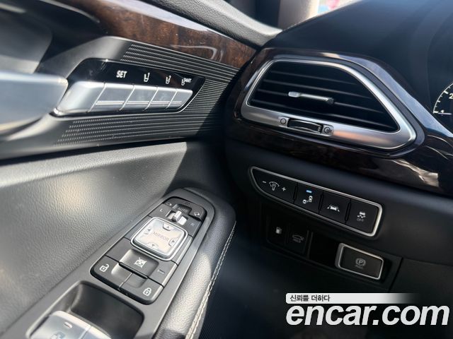 Genesis G90 3.8 AWD Luxury 2019 — фото 16