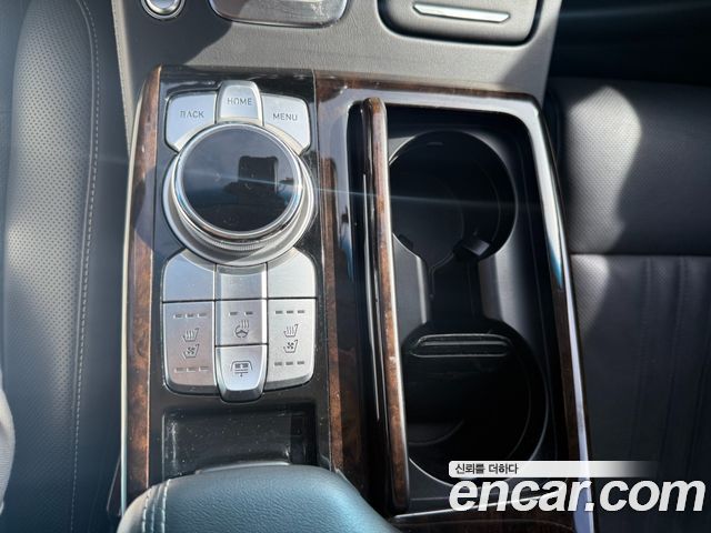 Genesis G90 3.8 AWD Luxury 2019 — фото 17