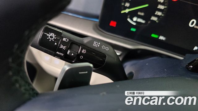 Kia Sportage Hybrid (V) HEV 1.6 2WD Signature 2025 — фото 27