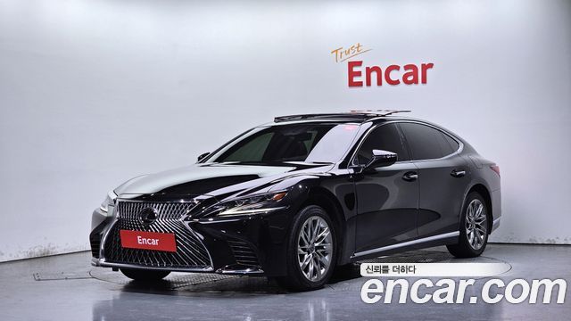 Lexus LS500 (V) 3.5 Luxury AWD 2018 — фото 1
