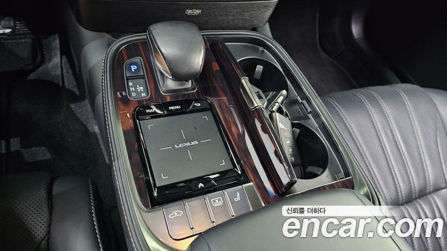 Lexus LS500 (V) 3.5 Luxury AWD 2018 — фото 9