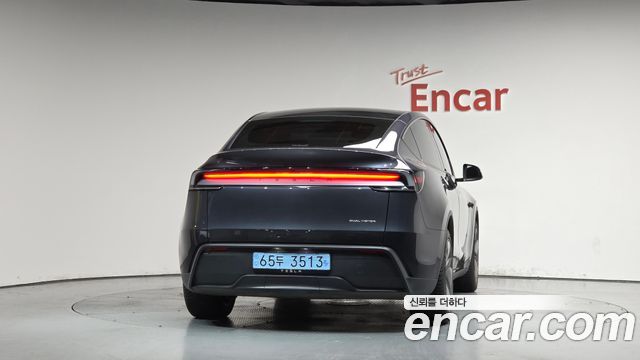 Tesla Model Y Long Range AWD 2025 — фото 4