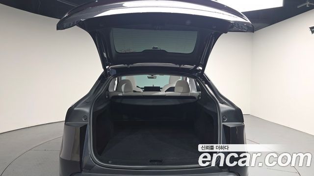 Tesla Model Y Long Range AWD 2025 — фото 24