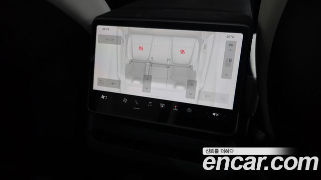Tesla Model Y Long Range AWD 2025 — фото 34
