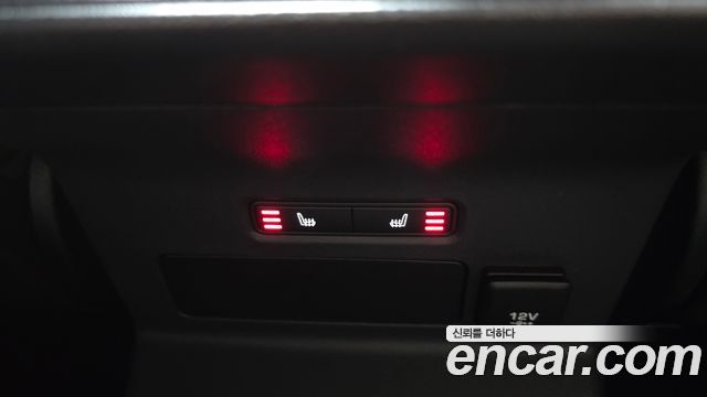 Land Rover Range Rover Velar 2.0 P250 R-Dynamic SE 2021 — фото 18