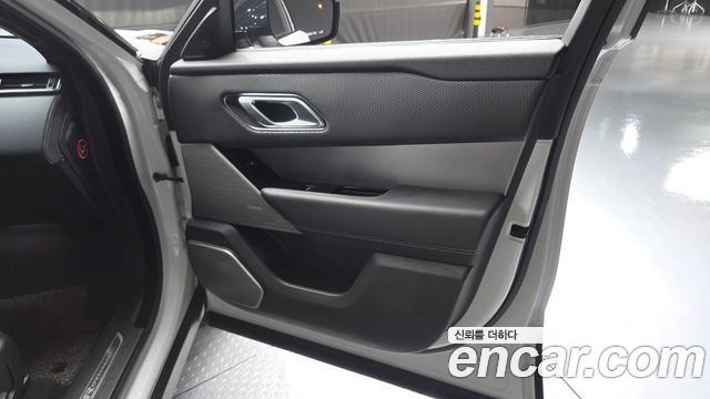 Land Rover Range Rover Velar 2.0 P250 R-Dynamic SE 2021 — фото 24