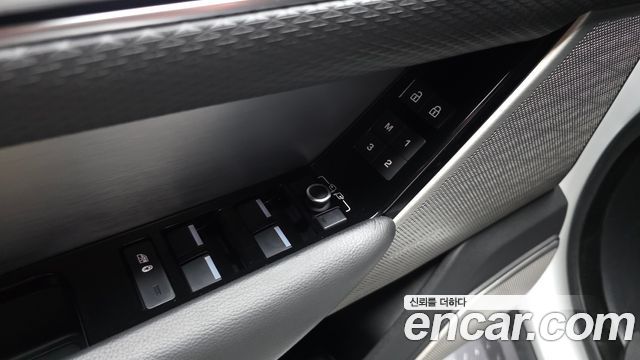 Land Rover Range Rover Velar 2.0 P250 R-Dynamic SE 2021 — фото 29