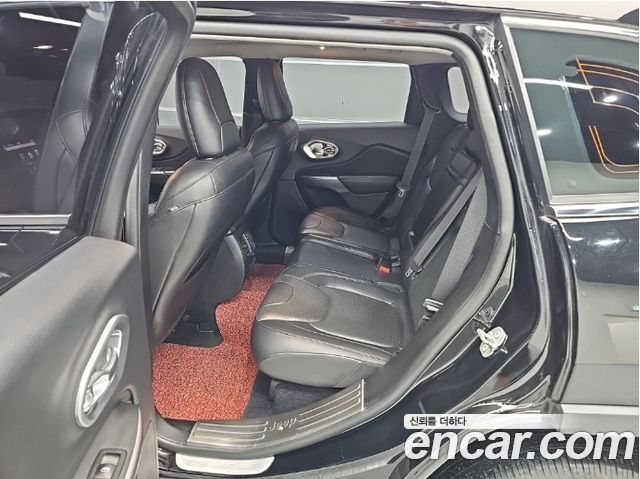 Jeep Cherokee (KL) 2.4 Longitude AWD 2019 — фото 16