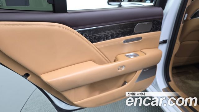 Genesis G90 (RS4) Gasoline 3.5 Turbo e-S/C AWD 2025 — фото 25