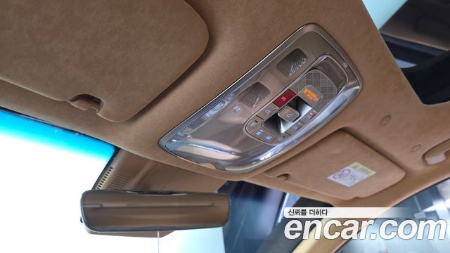 Genesis G90 (RS4) Gasoline 3.5 Turbo e-S/C AWD 2025 — фото 28