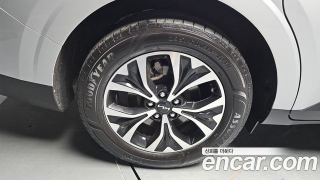 Kia Carnival (IV) Gasoline 9-Seater Prestige 2023 — фото 5